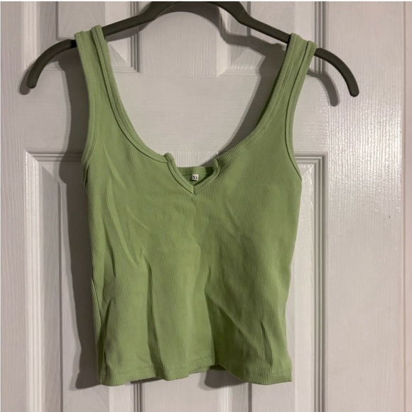 Notch Neck Ribbed Tank Bundle - Green - Black - XS (EUC) - Picture 2 of 8